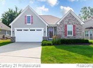 17242 Garden Ridge Ln, Northville, MI 48168