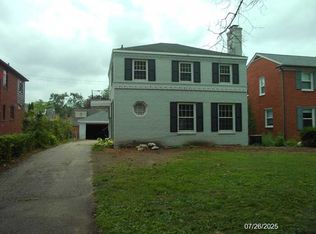 26085 Humber St, Huntington Woods, MI 48070