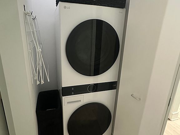 5th image of 212 W Washington St APT 906