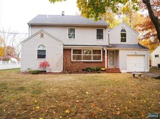 309 Lacey Dr, New Milford, NJ 07646