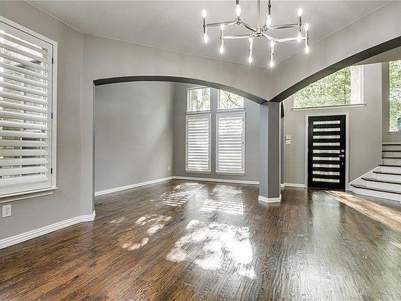 5th image of 2100 Fairway Vista Dr