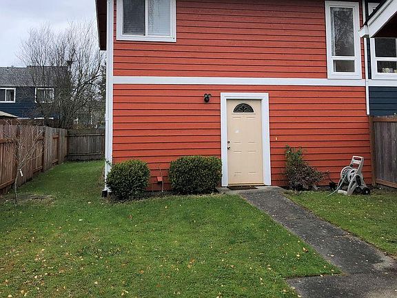 2nd image of 19627 2nd Ave NE