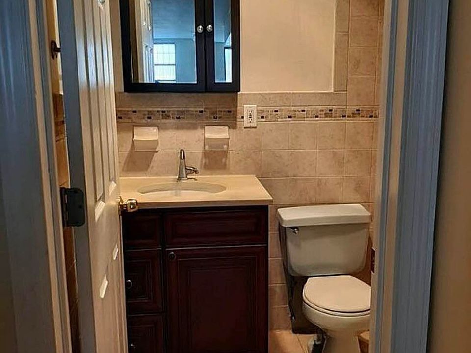 2nd image of 2175 3rd Ave APT 5A