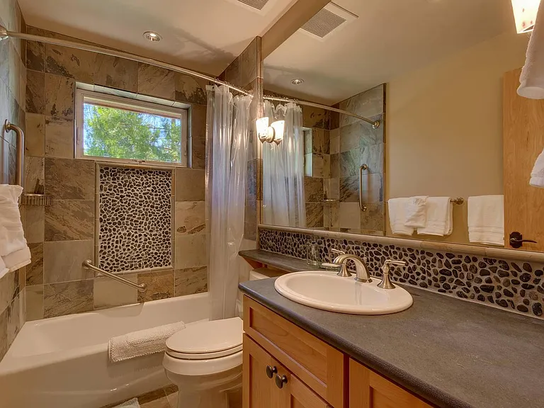 365 Fairway Dr — Photo 22