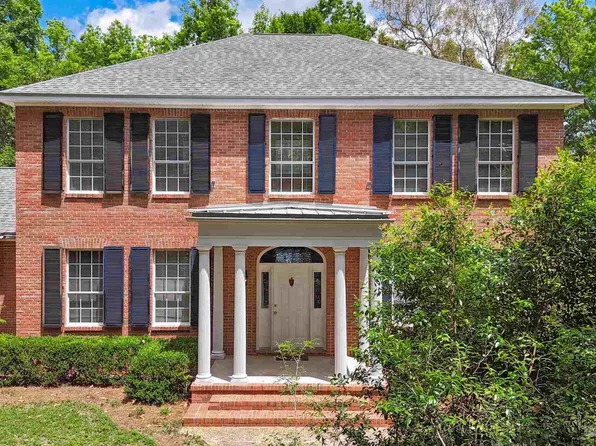 6483 Avenida De Galvez, Navarre, FL 32566