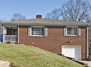 1936 Woodside Rd, Glenshaw, PA 15116