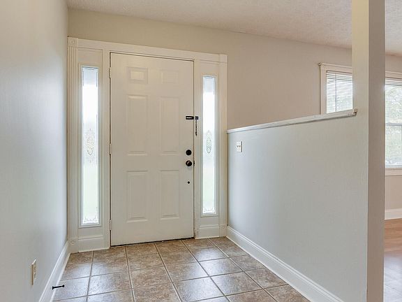 5th image of 600 Skyview Dr
