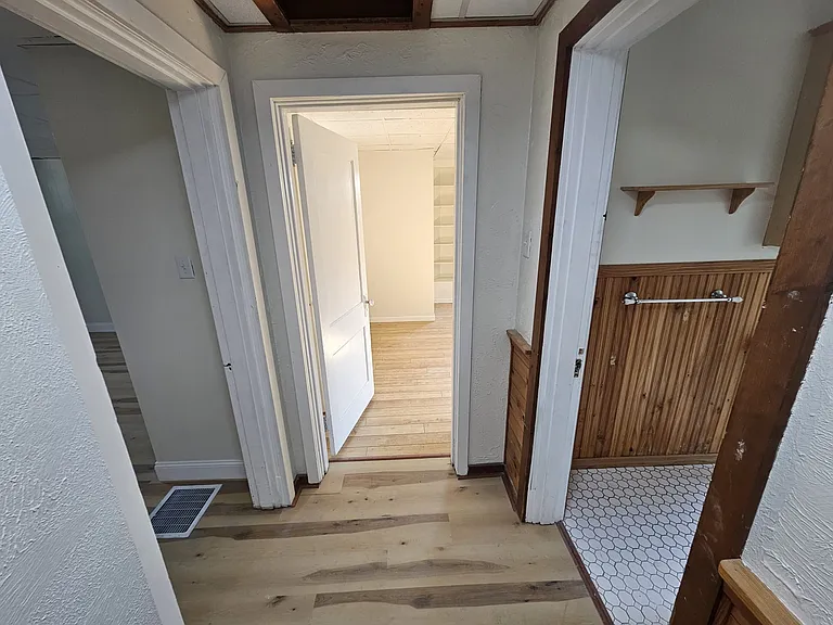 5234 Waltherman St — Photo 11