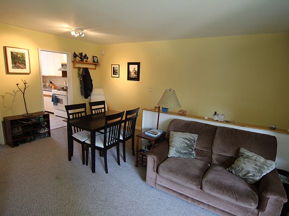 2nd image of 237 S Buckhout St