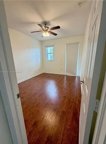 10747 NW 76th Ln — Photo 9