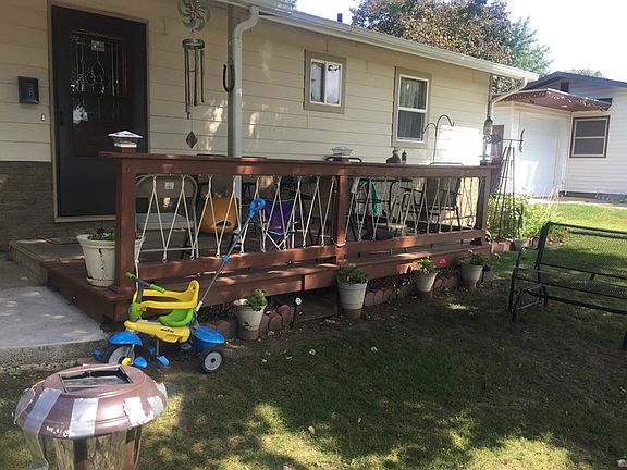 2nd image of 612 E 15th St