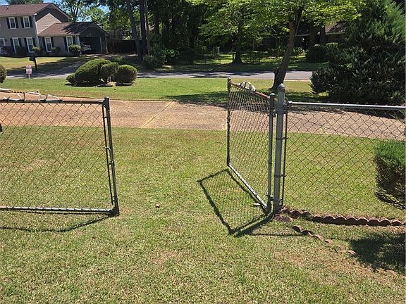 4th image of 1526 Wakefield Dr