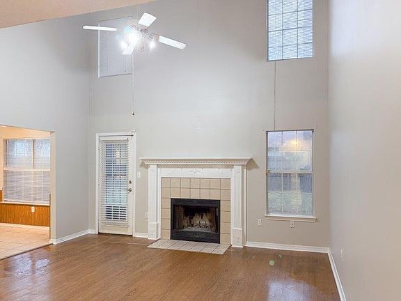 2nd image of 1761 Guildford Ct