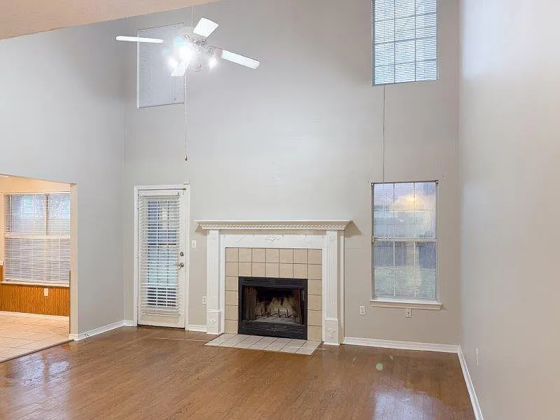 Building Photo - 1761 Guildford Ct