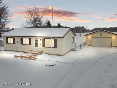 7283 Peck Rd, Eaton Rapids, MI, 48827
