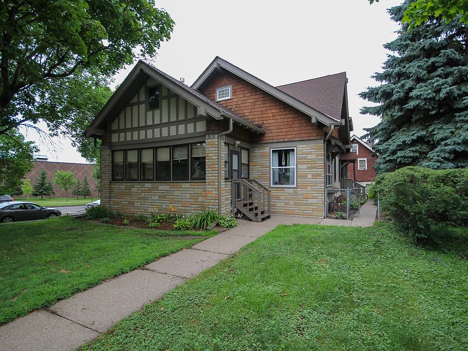 1st image of 238 Lexington Pkwy N APT 2