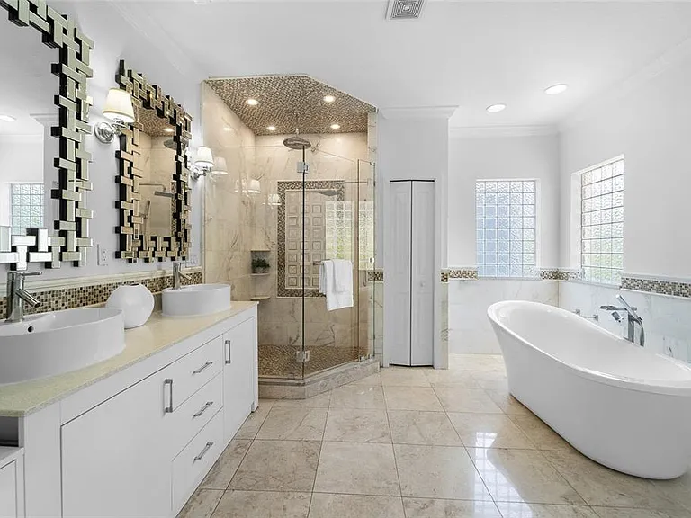4802 W Beachway Dr — Photo 32