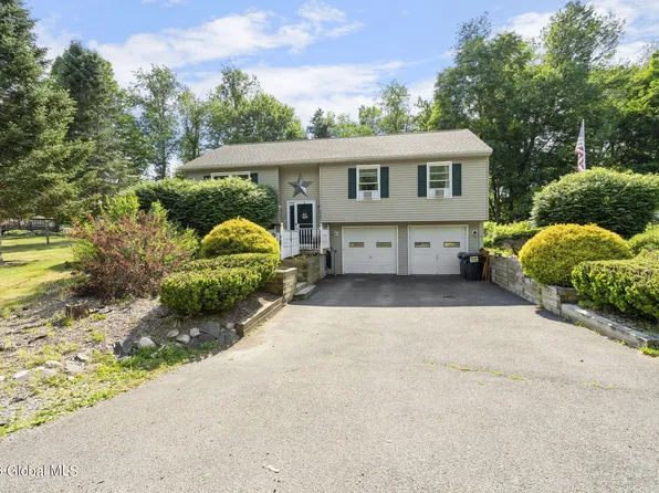 6505 Smith Circle, Valatie, NY 12184