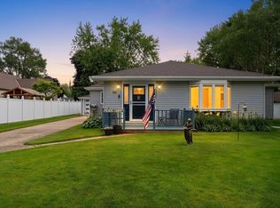 120 Vernon St, Algoma, WI 54201