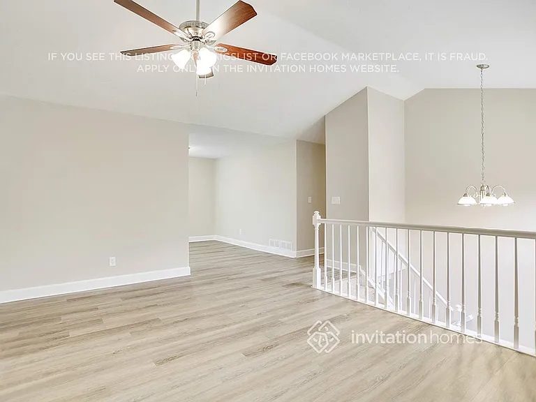 126 Aztec Way SE — Photo 5