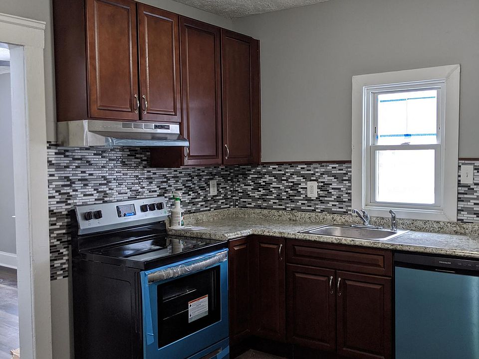 1st image of 3546 Seymour Ave