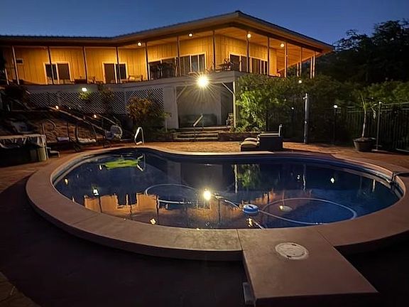 2nd image of 170 Ulua Rd