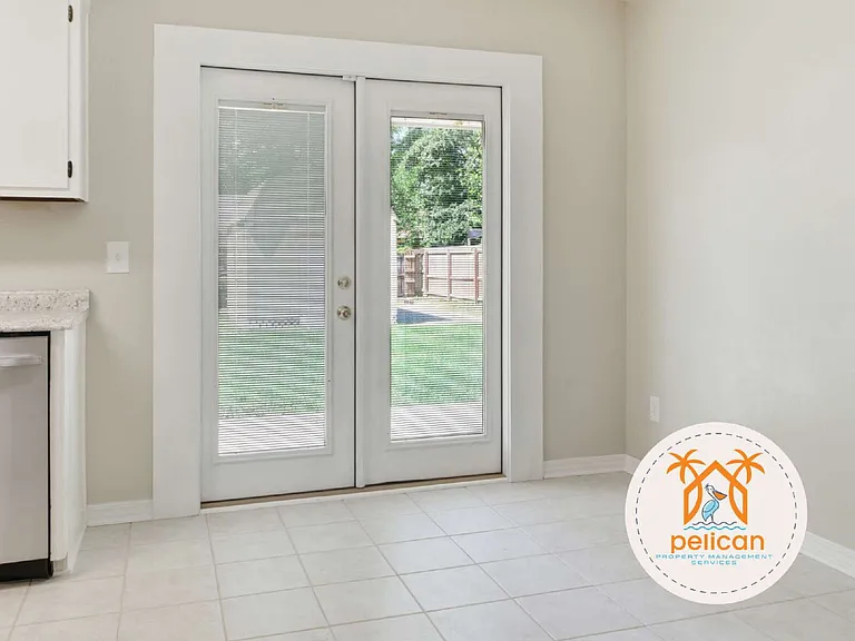 648 Deedra Ave — Photo 14