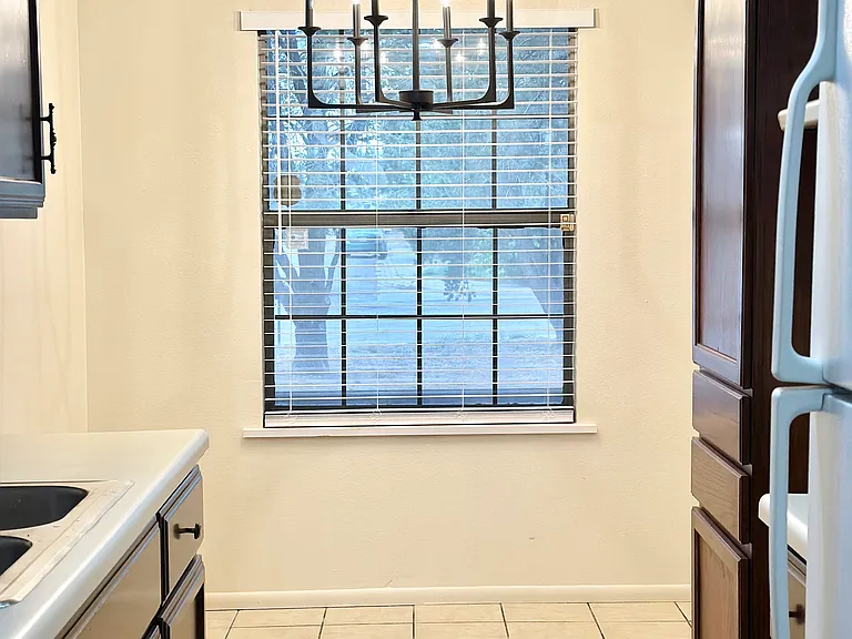 2305 N Grand Ave #B — Photo 7