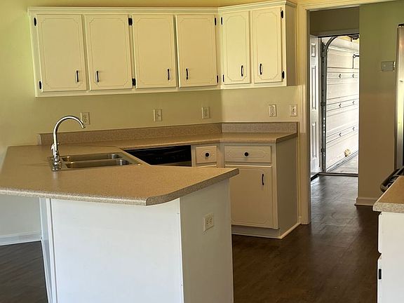 5th image of 115 Kathy Rd