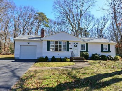 96 Elmwood Dr, North Kingstown, RI, 02852