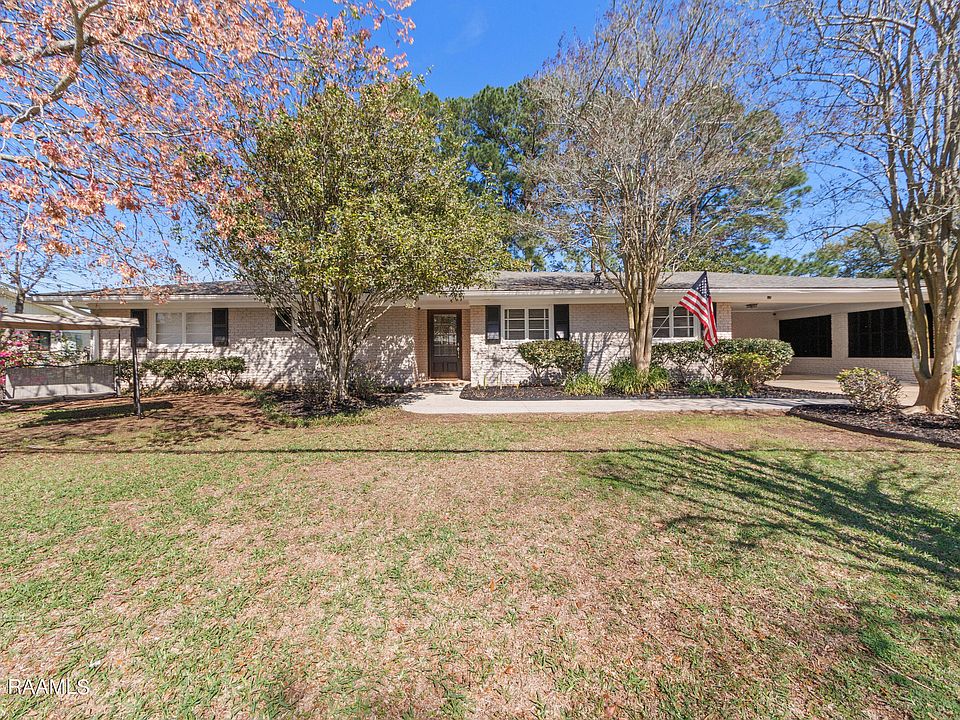 1st image of 904 Robert Lee Cir