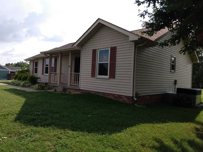2640 Holt Ln — Photo 3