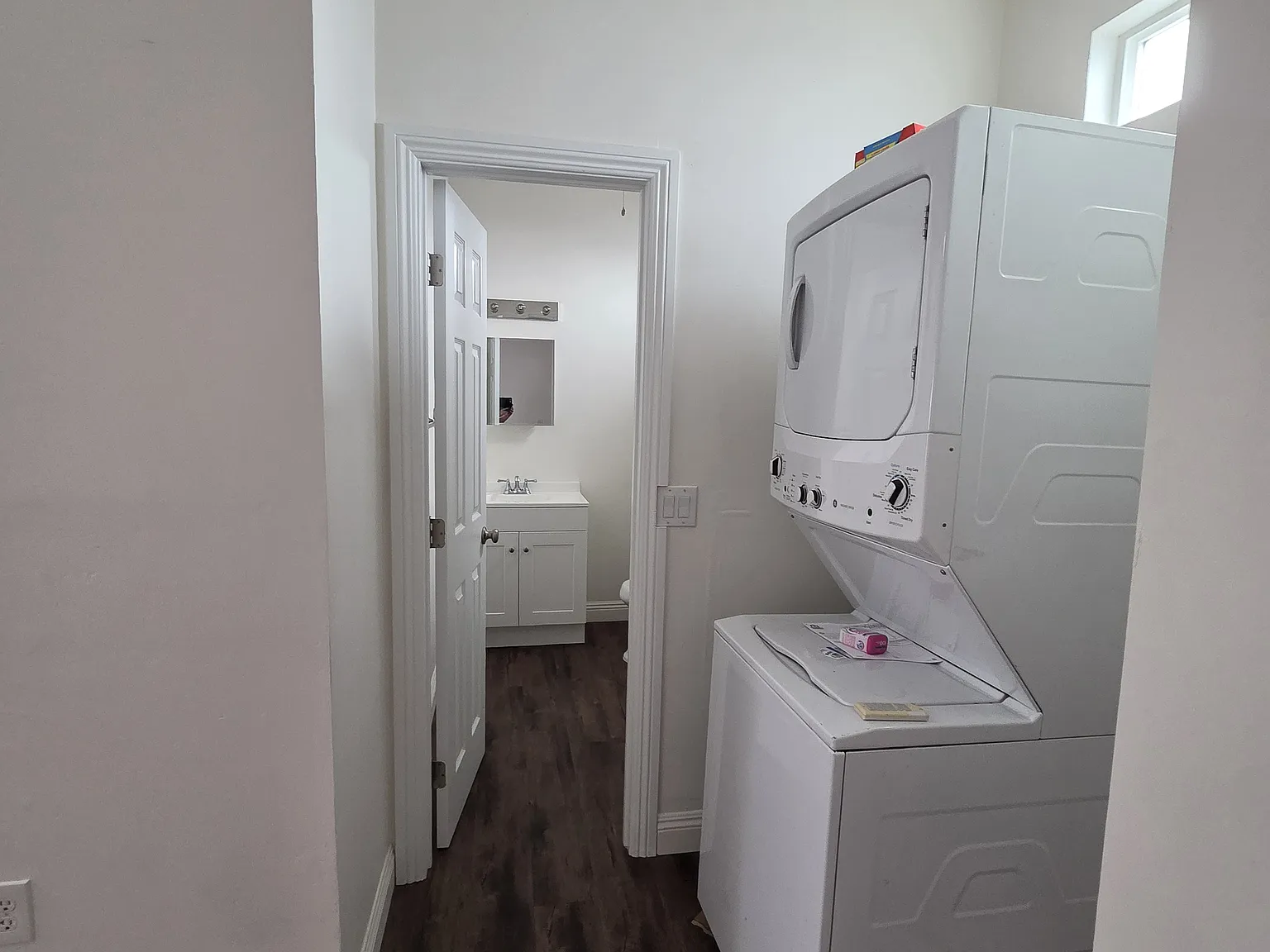 Studio, 400 sqft, $2,362 — Photo 2