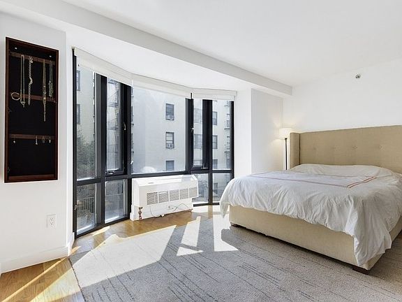 3rd image of 3540 30th St APT 2J