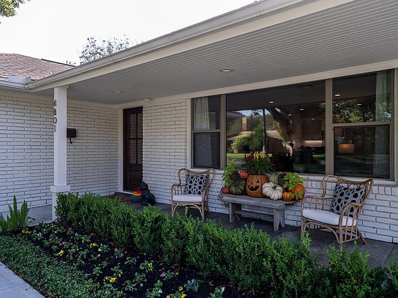 4th image of 4801 Briarbend Dr