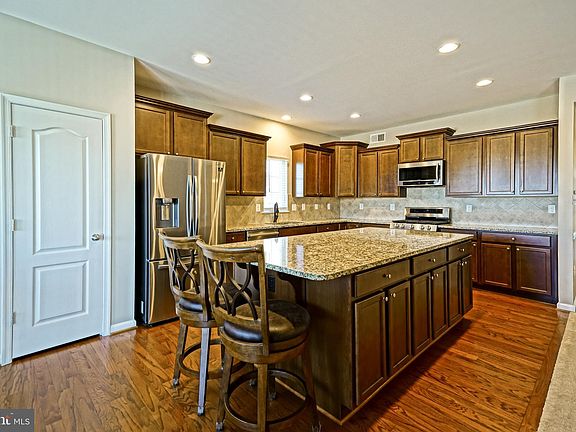 4th image of 24890 Magnolia Cir