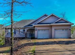 10 Biarritz Ln, Hot Springs Village, AR 71909