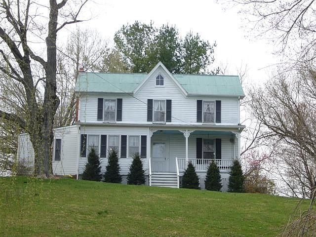 Much larger than it looks!  Over 2800 sq. ft.