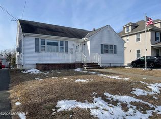 107 Beers St, Keyport, NJ 07735