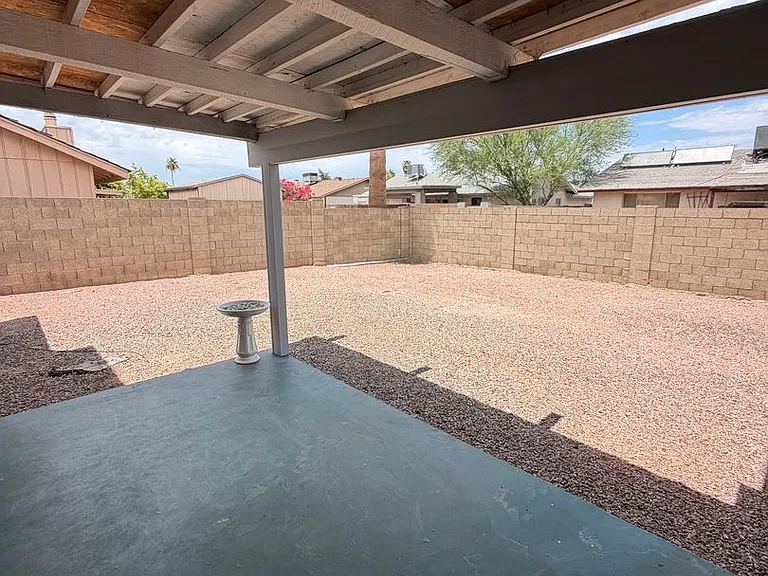 1716 E Redfield Rd — Photo 20