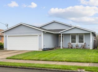 1211 4th St, Tillamook, OR 97141