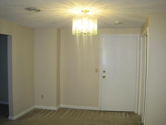 3rd image of 72 Randolph Dr