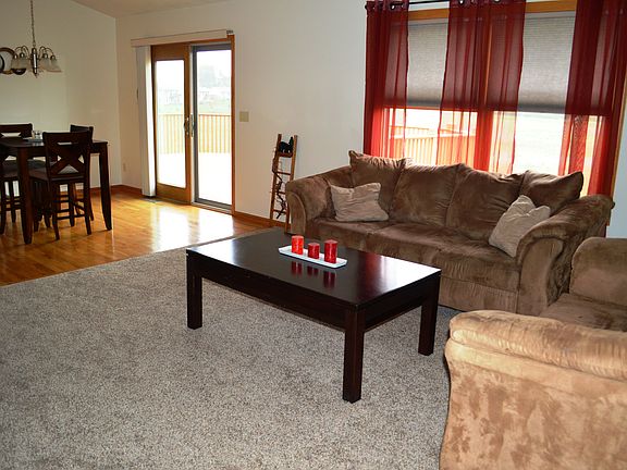 3rd image of 4513 Parkwood Dr
