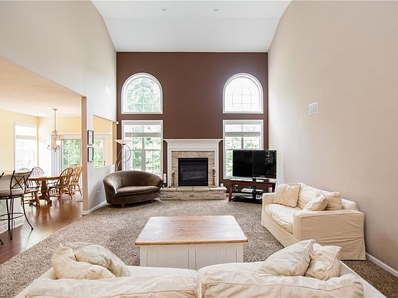 5th image of 31016 Logan Ct