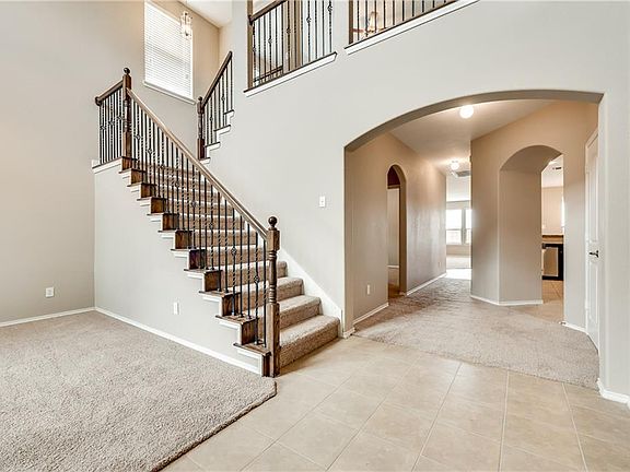 4th image of 513 Lipizzan Ln
