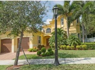 19550 NE 14th Ct, Miami, FL 33179