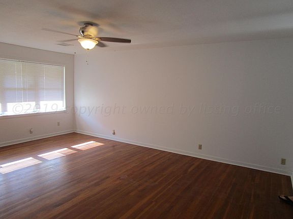 2nd image of 1810 Beech Ln