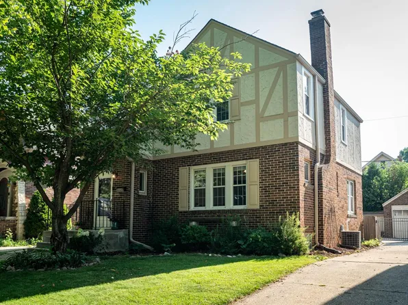 2552 North 69th STREET, Wauwatosa, WI 53213
