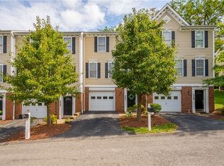 227 Persimmon Ln, Canonsburg, PA 15317