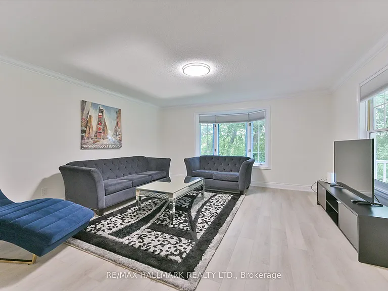 13918 Leslie St E — Photo 8
